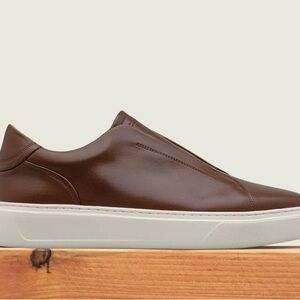 Elegant Brown Leather Men's No Lace Sneakers